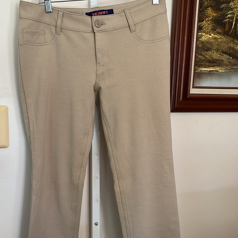 FRENCH TOAST SKINNY PANTS. SIZE 8.